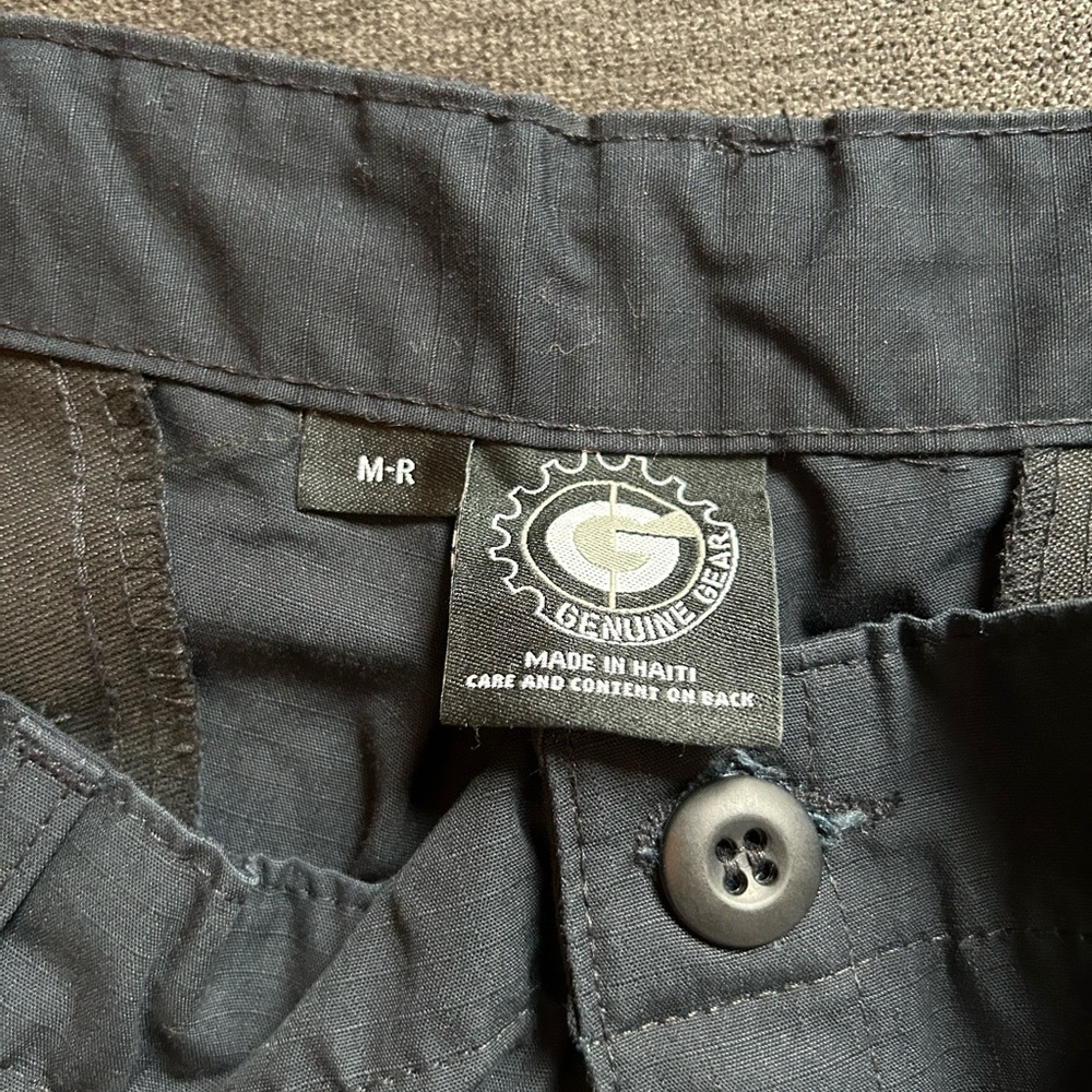 Genuine Gear Black Cargo Pants, like new condition. Men’s M. Two pairs.